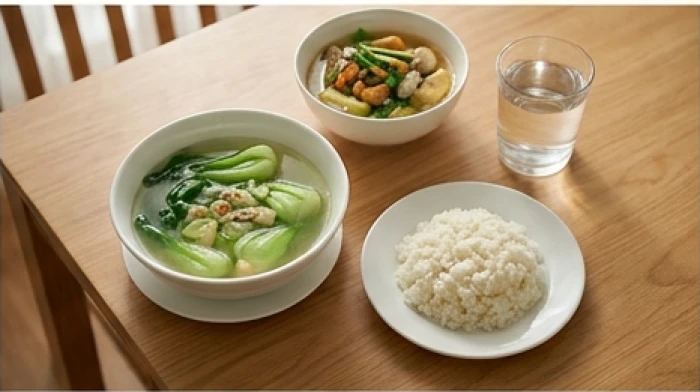 Bữa ăn ấm nóng với nhiều rau xanh hỗ trợ sức khỏe tiêu hóa cho nữ sinh Mậu Tý