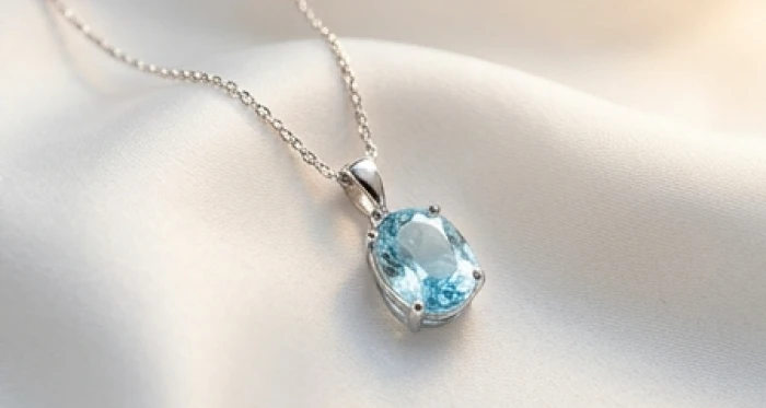 Mặt dây chuyền đá Aquamarine màu xanh lam tĩnh lặng dành cho nữ mạng Kỷ Hợi