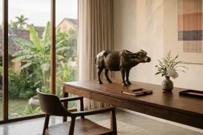 Bộ tượng trâu gà rắn bằng đồng là các linh vật phong thủy tuổi sửu giúp thu hút vượng khí